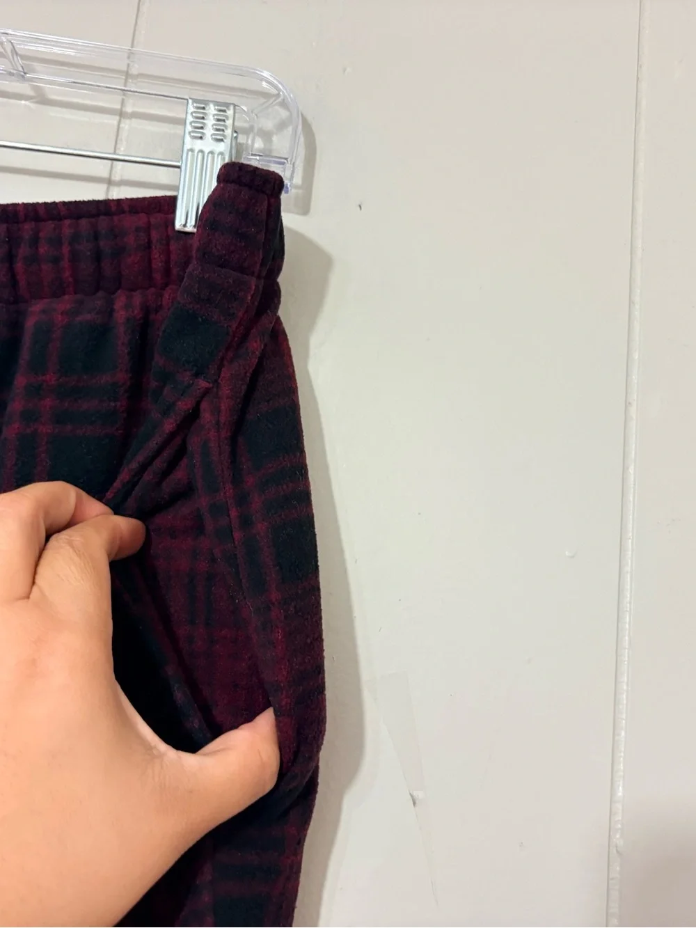 SKIMS Fleece Sleep Pajama Pants Wine Plaid Size M Unisex Lounge